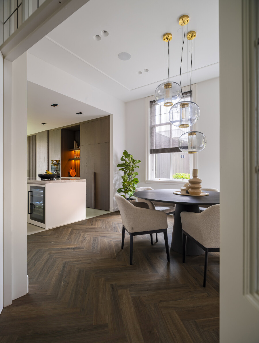 HTG_63f3231_Brandshoot_Bavel_Walnut_HR_17